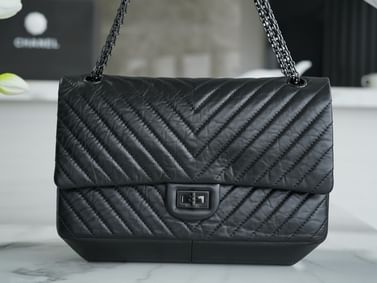 2.55 28cm Chanel 37586.8