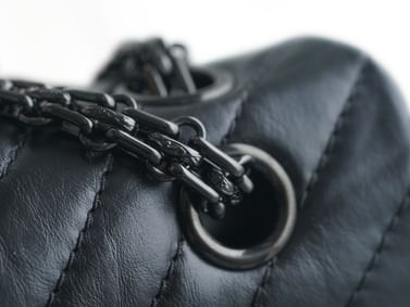 2.55 28cm Chanel 37586.8
