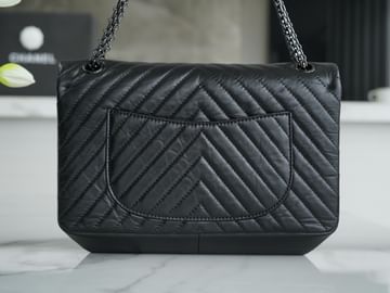 2.55 28cm Chanel 37586.8
