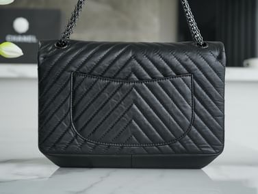 2.55 28cm Chanel 37586.8