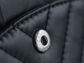 2.55 28cm Chanel 37586.8