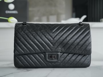 2.55 28cm Chanel 37586.8