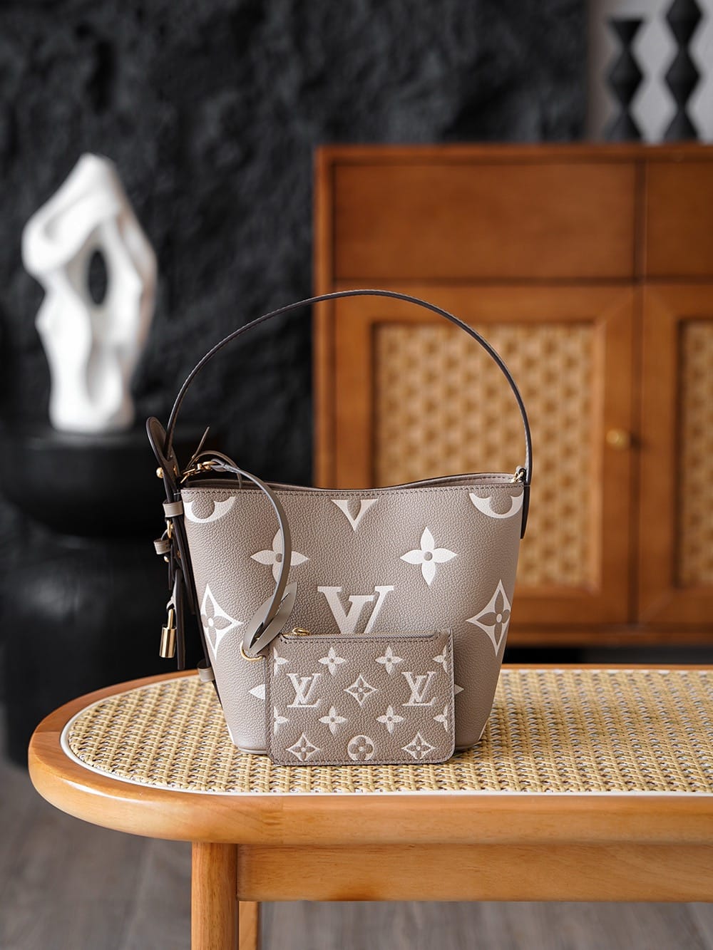 All in BB Louis Vuitton M13045