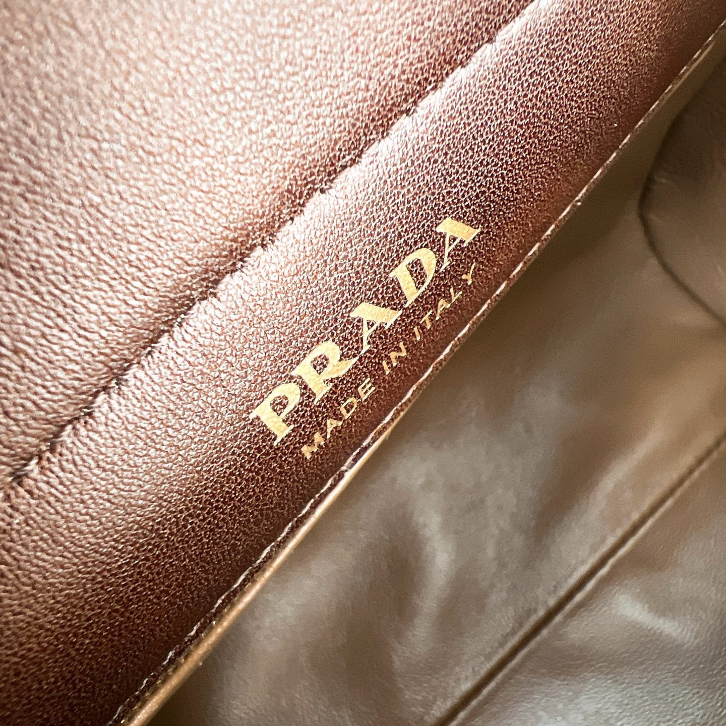 Enchaine Prada 1BC263.1