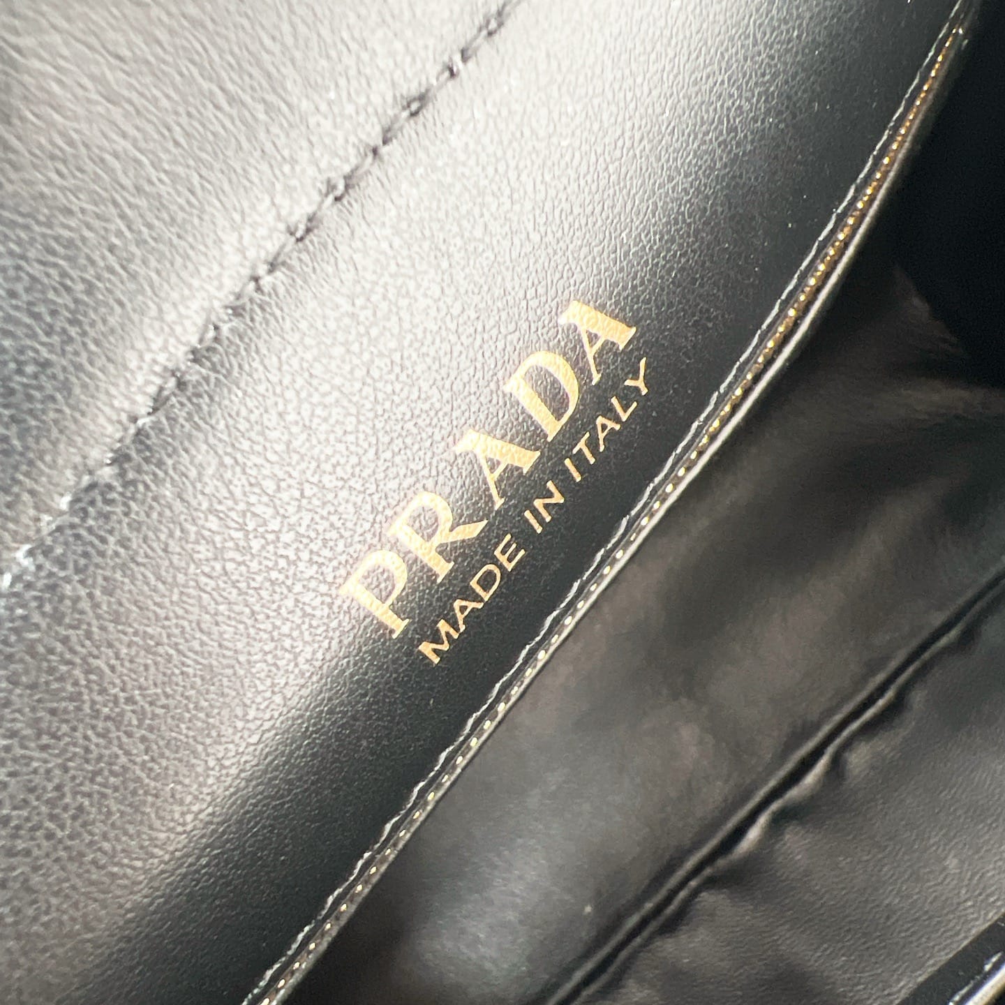 Enchaine Prada 1BC263.2