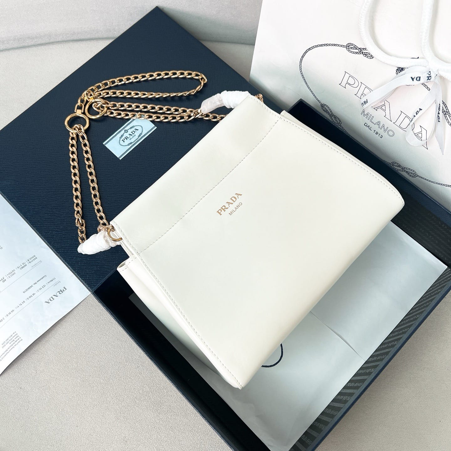 Enchaine Prada 1BC263.3