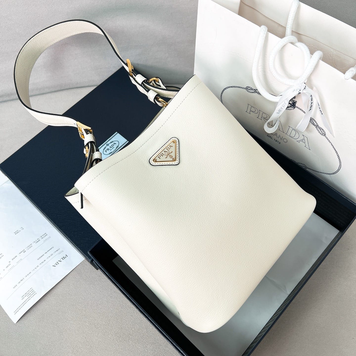 Soft Grain Prada 1BE080.2