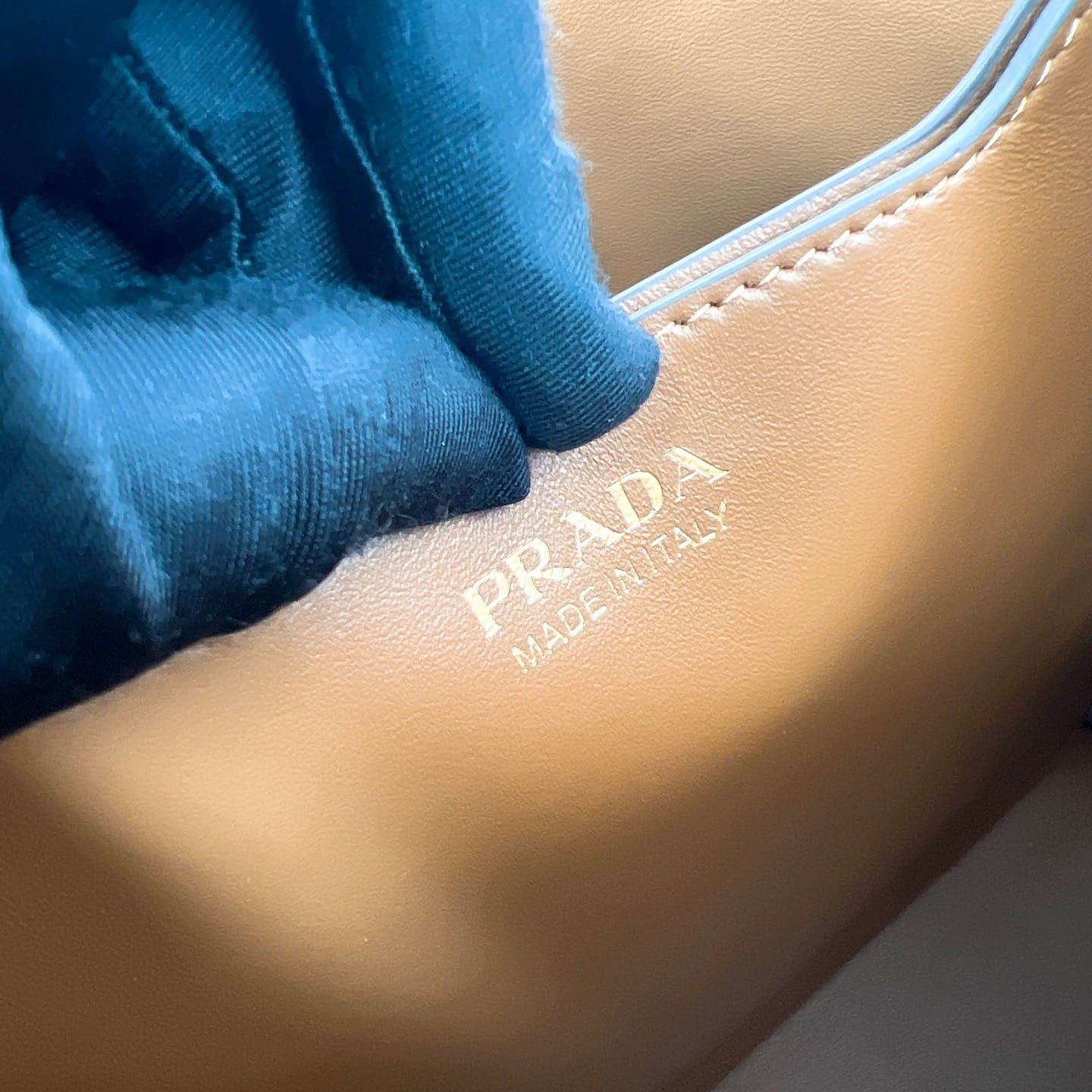 Soft Grain Prada 1BE080.3