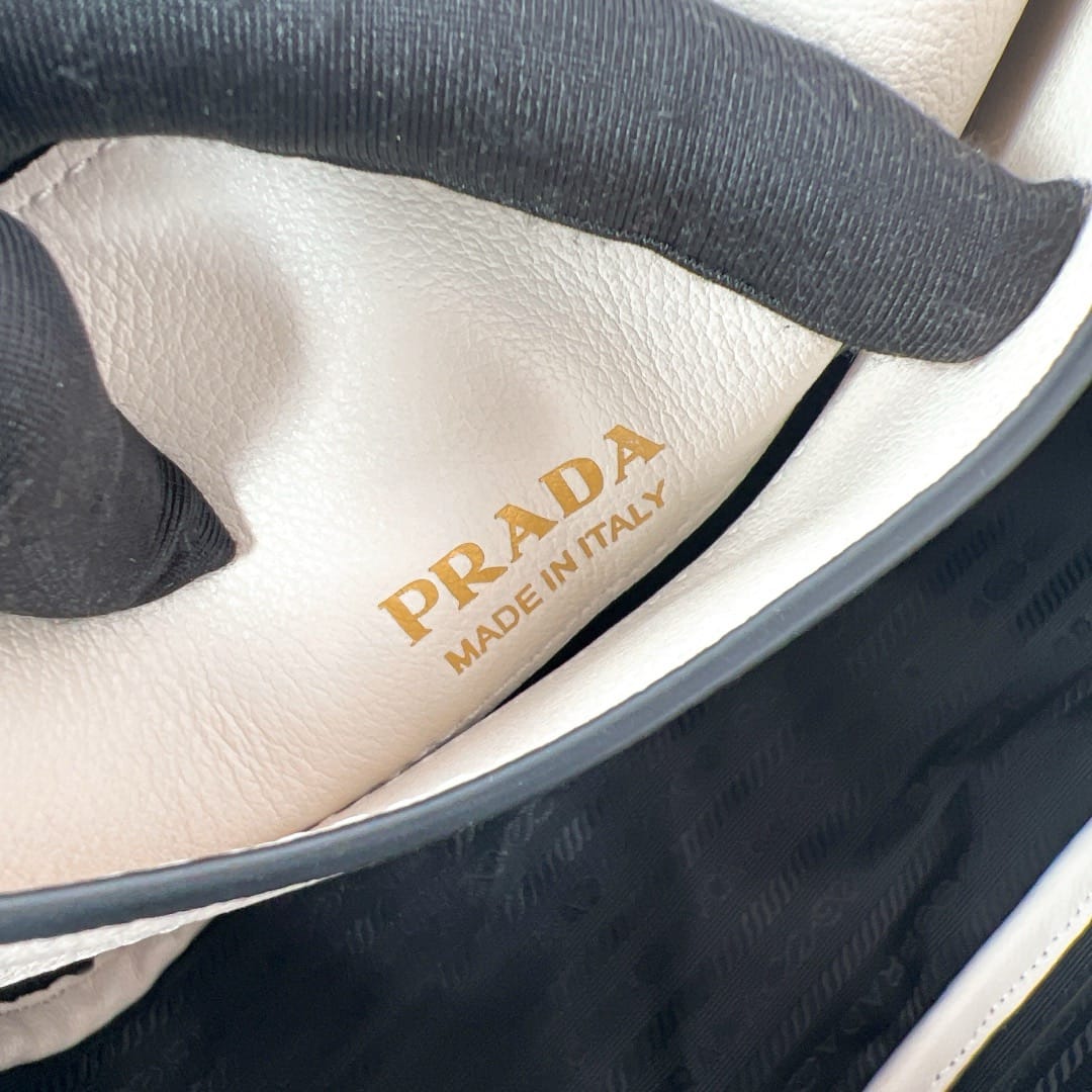 Soft Grain Hobo Prada 1BG539.2