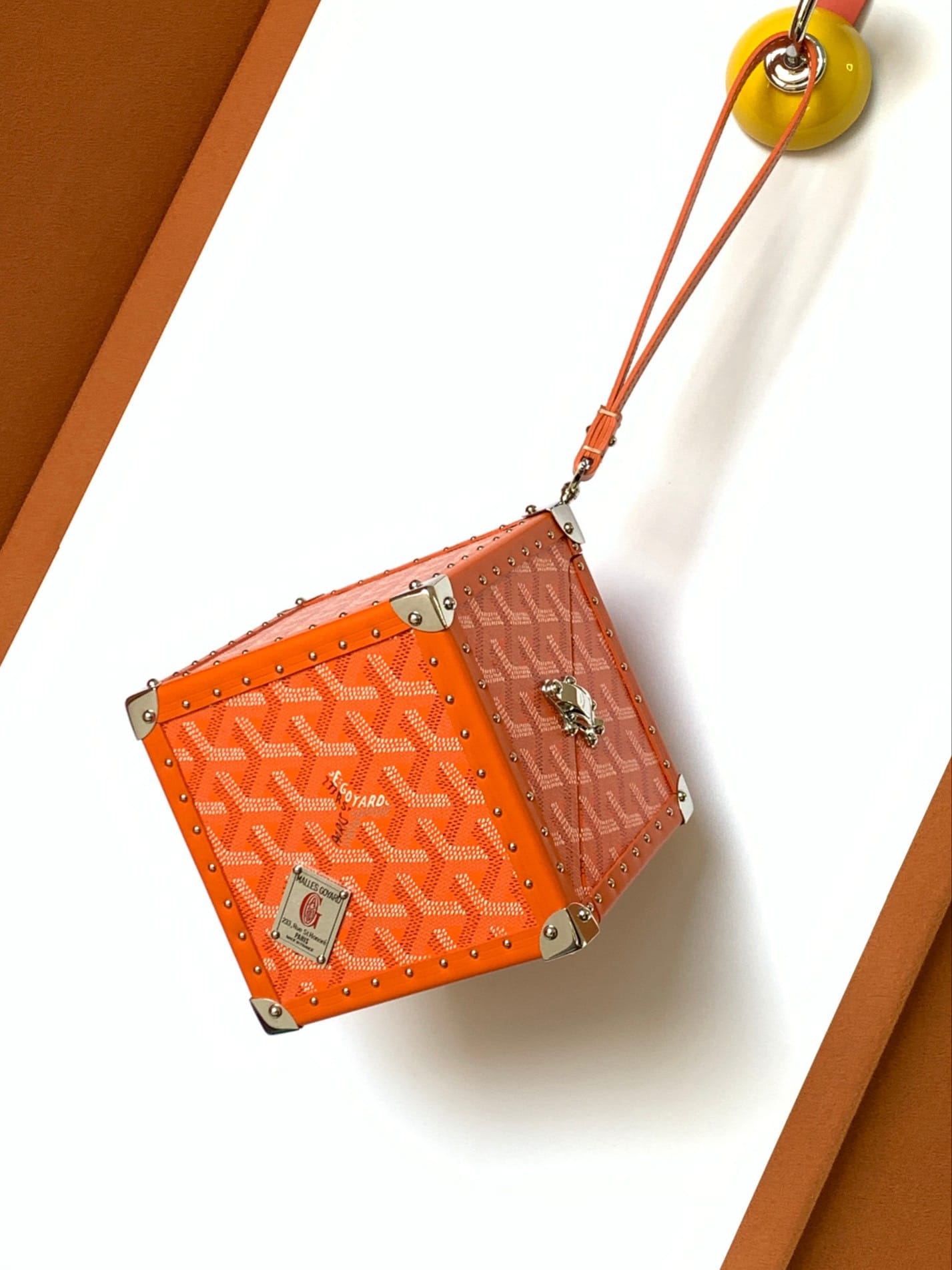 DE TUNK Goyard 8215.14A