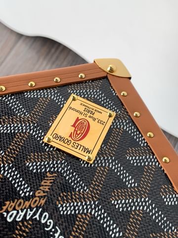DE TUNK Goyard 8215.9