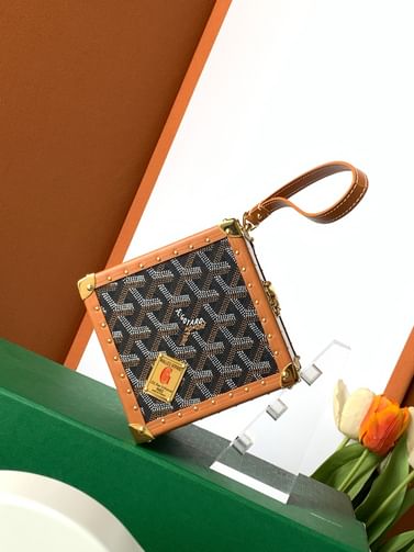 DE TUNK Goyard 8215.9