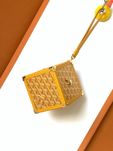 DE TUNK Goyard 8215.4