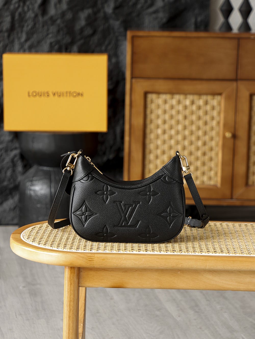 Bagatelle Louis Vuitton M46002
