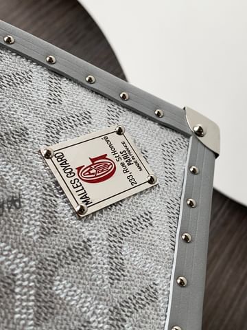 DE TUNK Goyard 8215.1