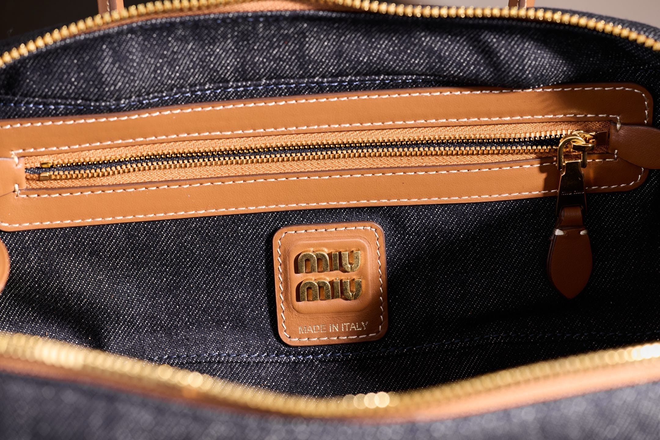 Beau leather bag Miu Miu 5BB173.4