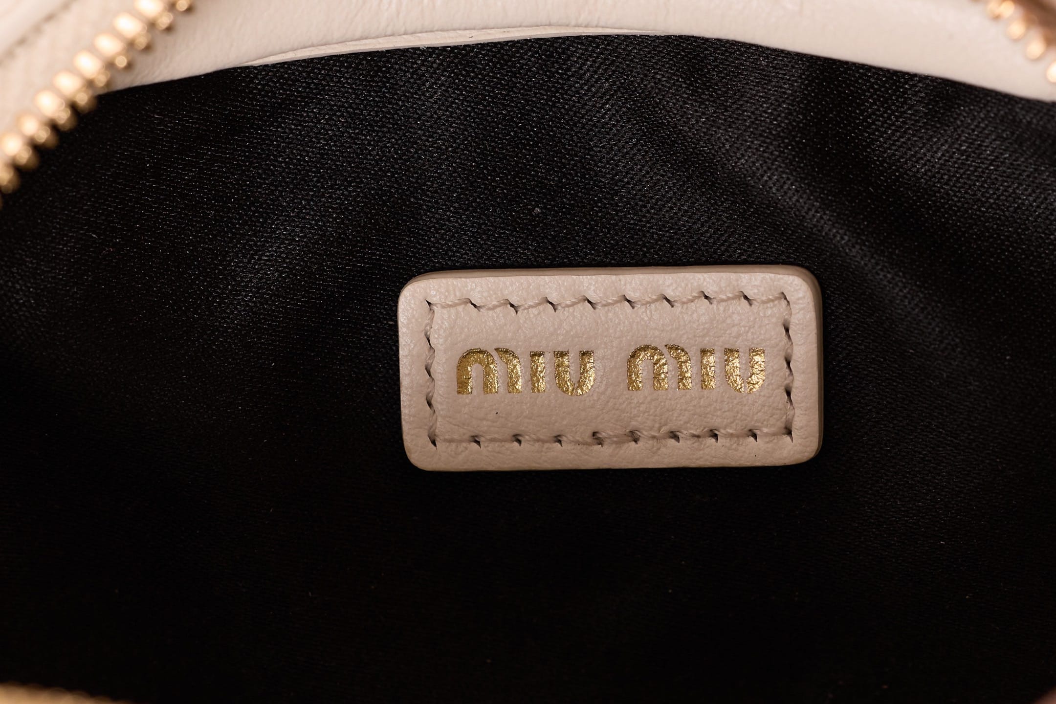 Leather micro bag Miu Miu 5NR036.5