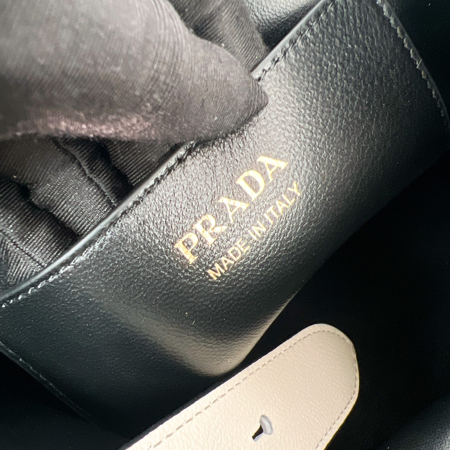 Buckle Prada 1BE085.4