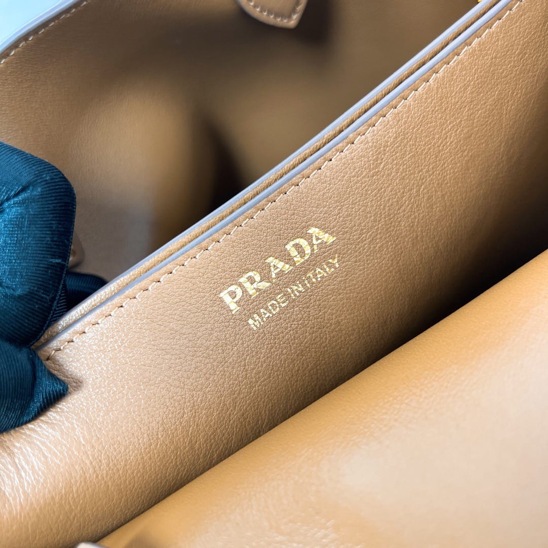 Buckle Prada 1BA434.7