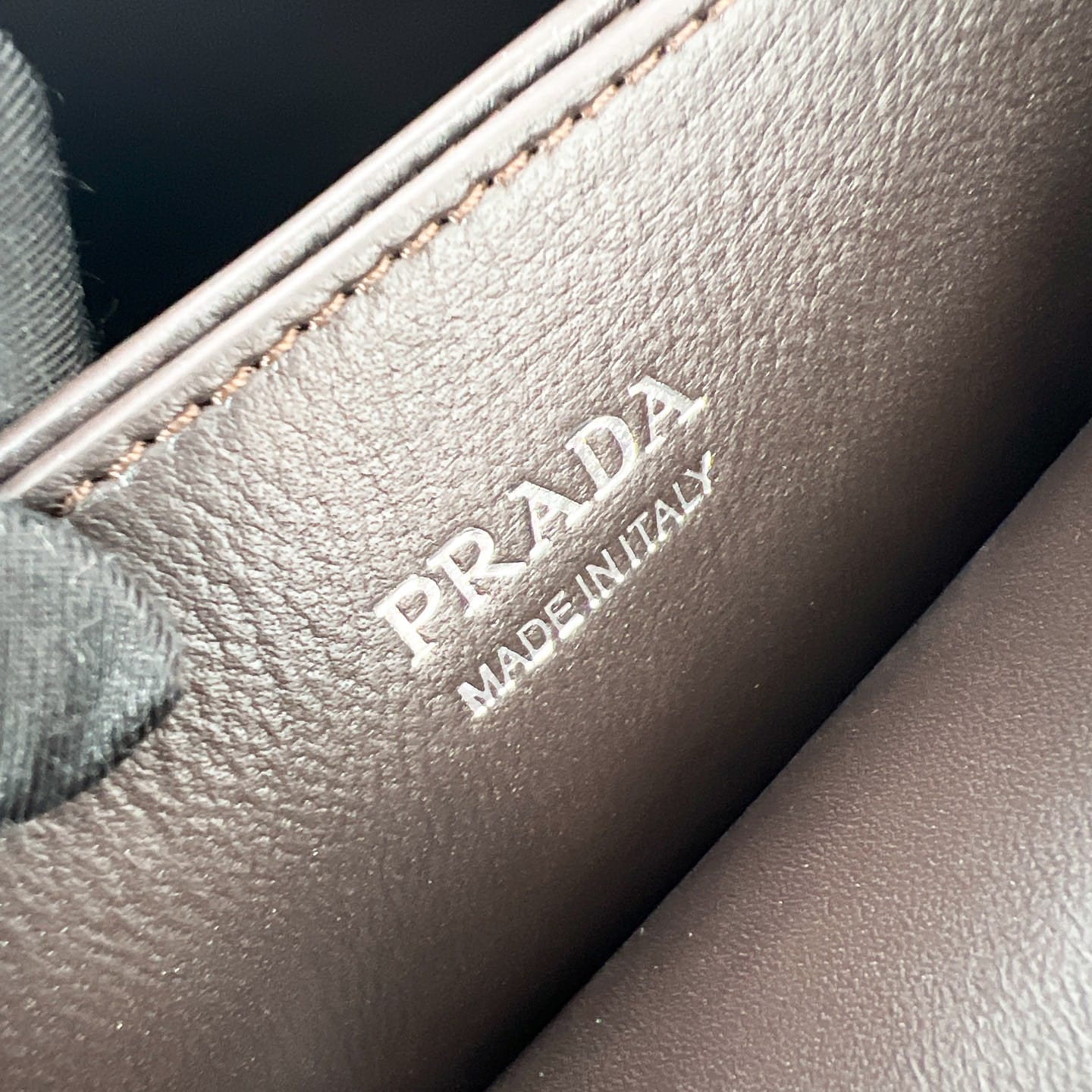 Buckle Prada 2VG126.1