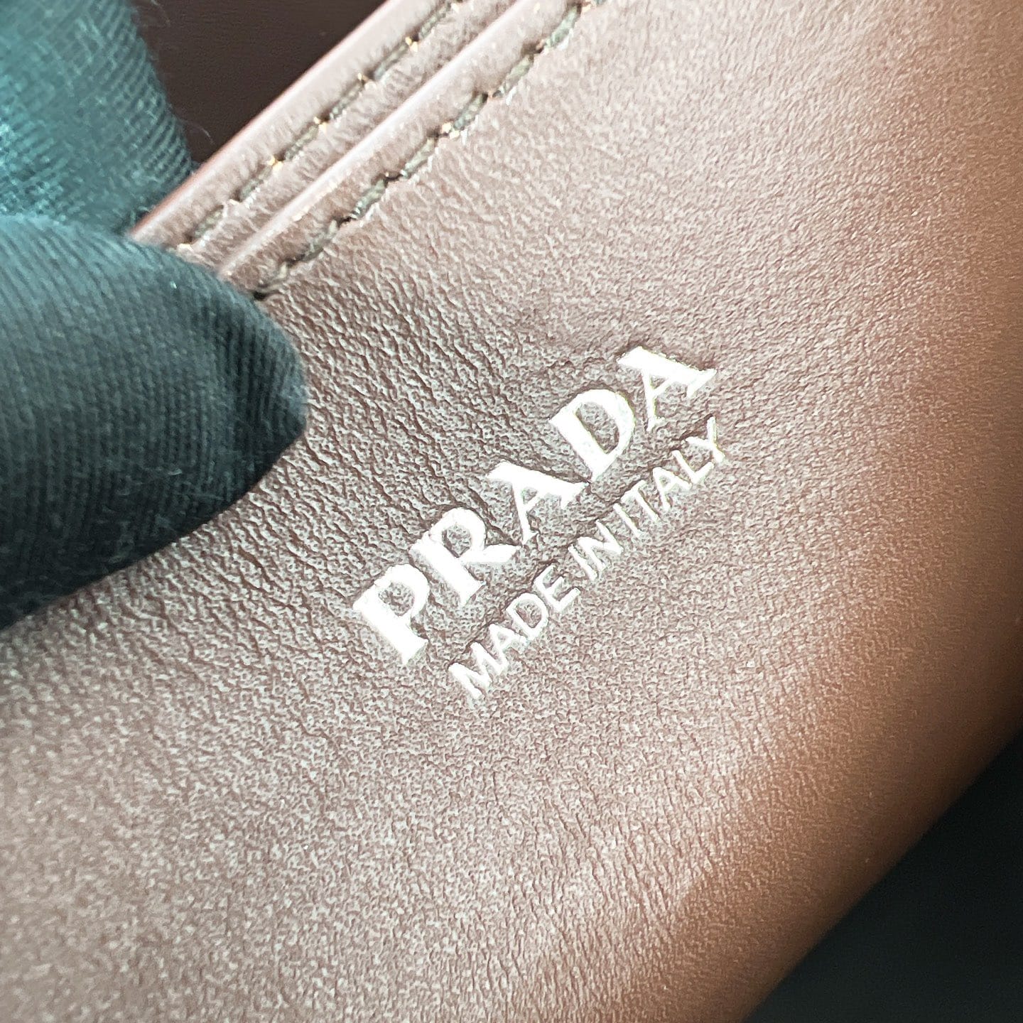 Buckle Prada 2VG126.2