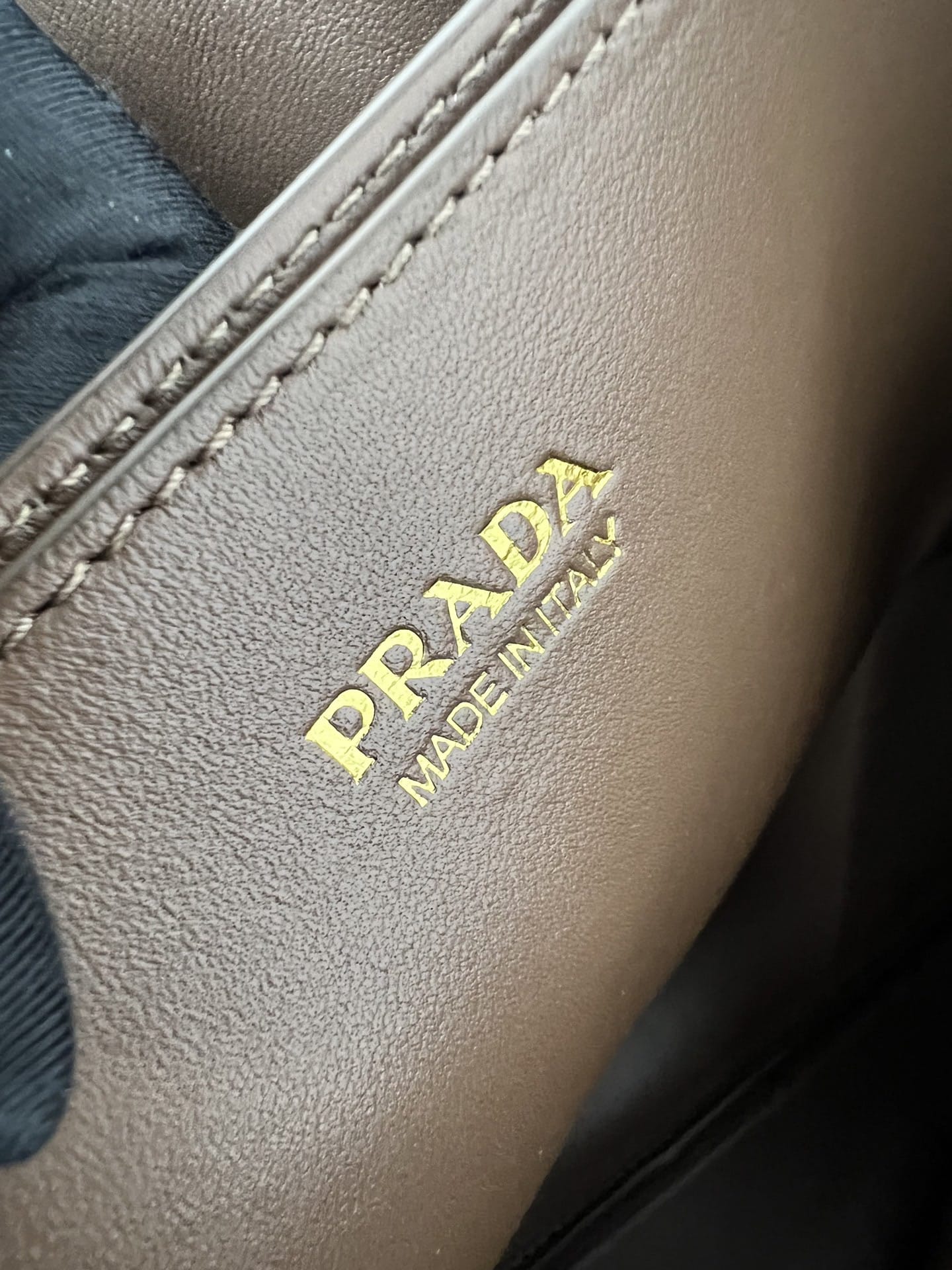 Buckle Prada 2VG126.3