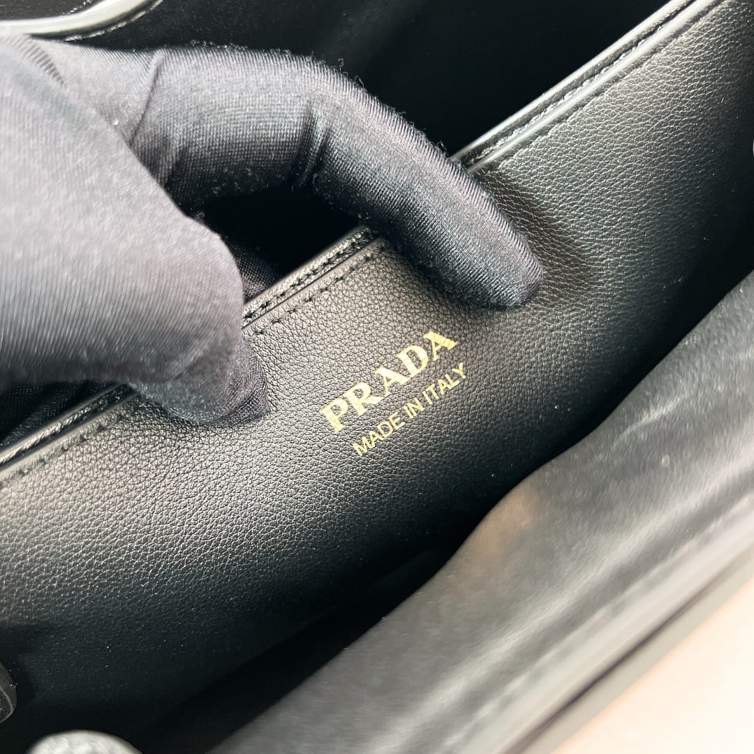 Buckle Prada 1BA418.5