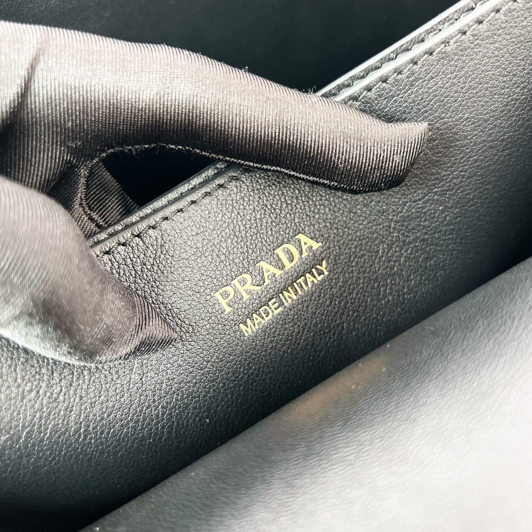 Buckle Prada 1BA417.11