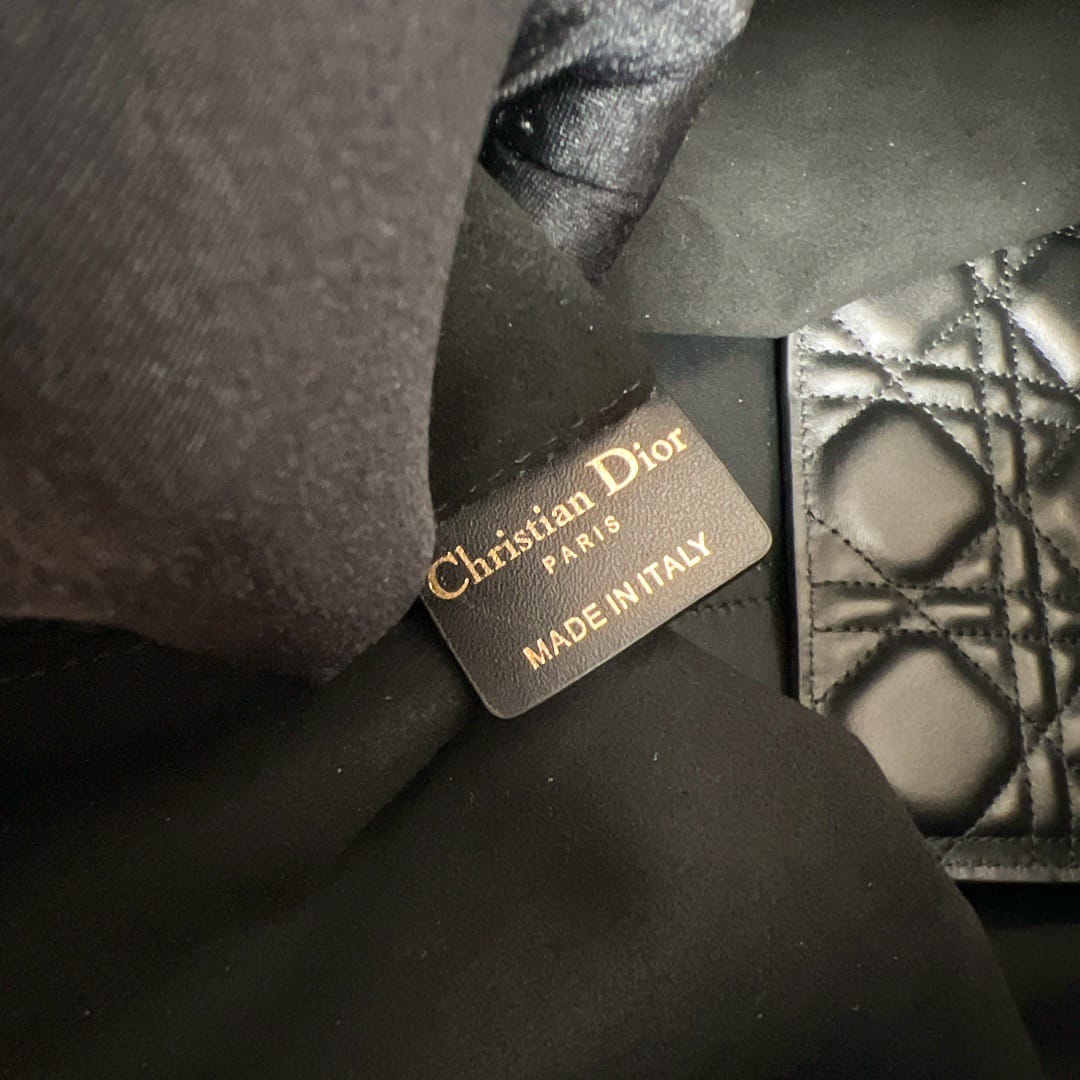 Toujours Dior M2820.4