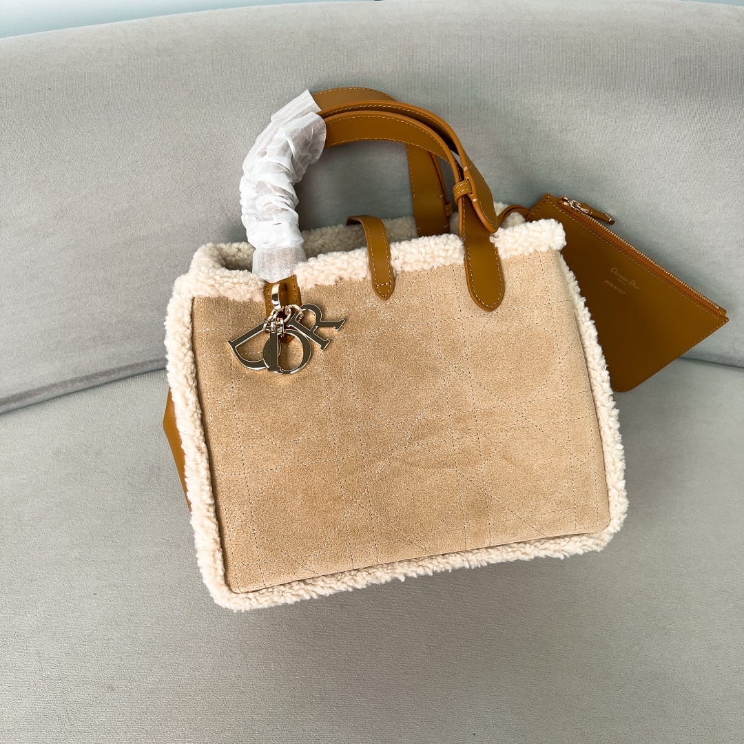 Toujours Dior M2821.1