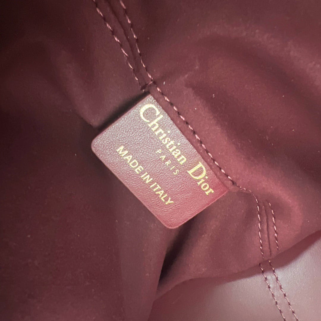 Toujours Dior M2821.8