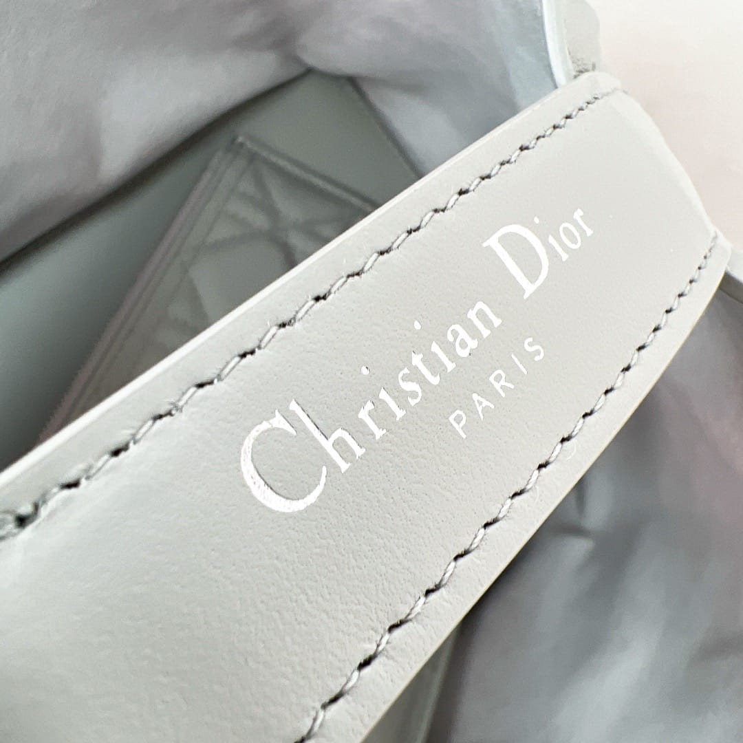 Toujours Dior M2821.11