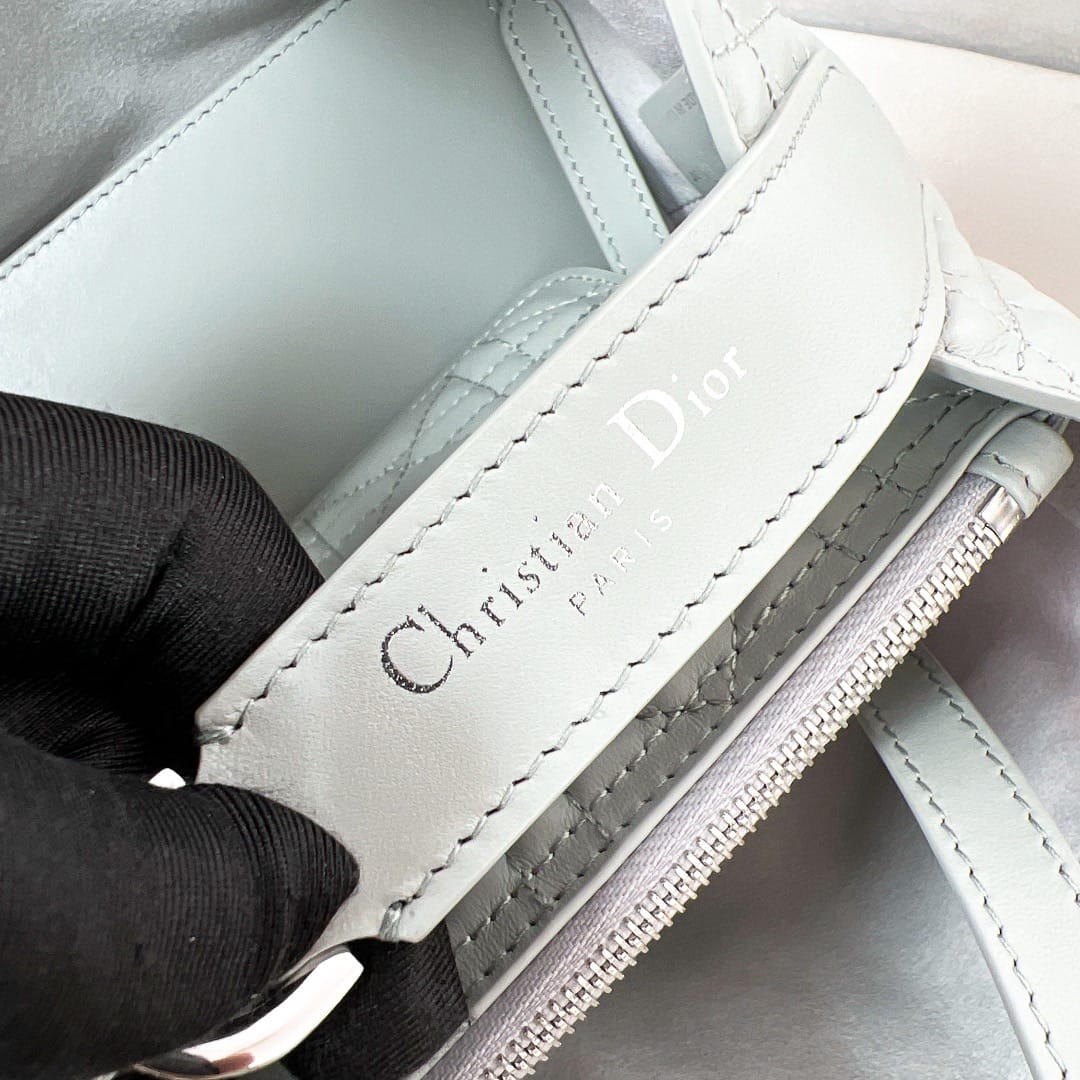 Toujours Dior M2822.2