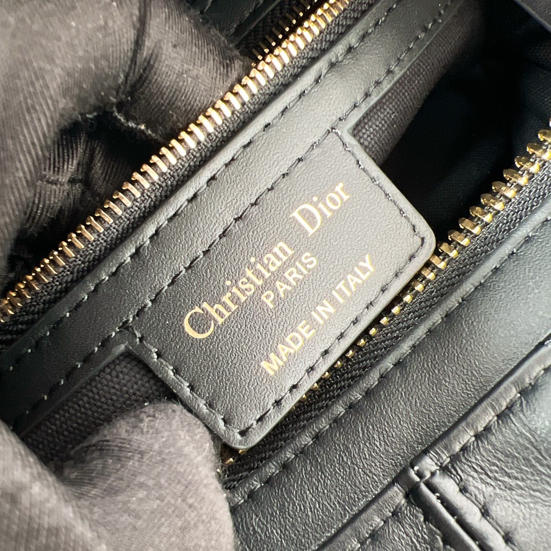 Journey Dior M2416.2