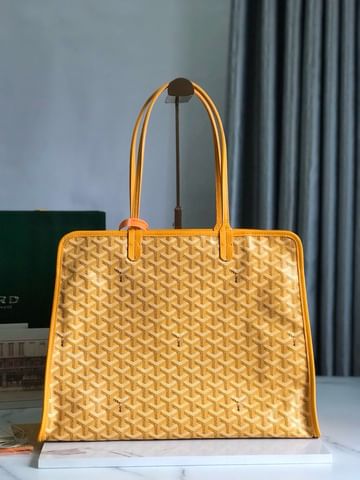 Hardy-10 Goyard