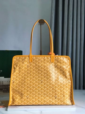 Hardy-10 Goyard
