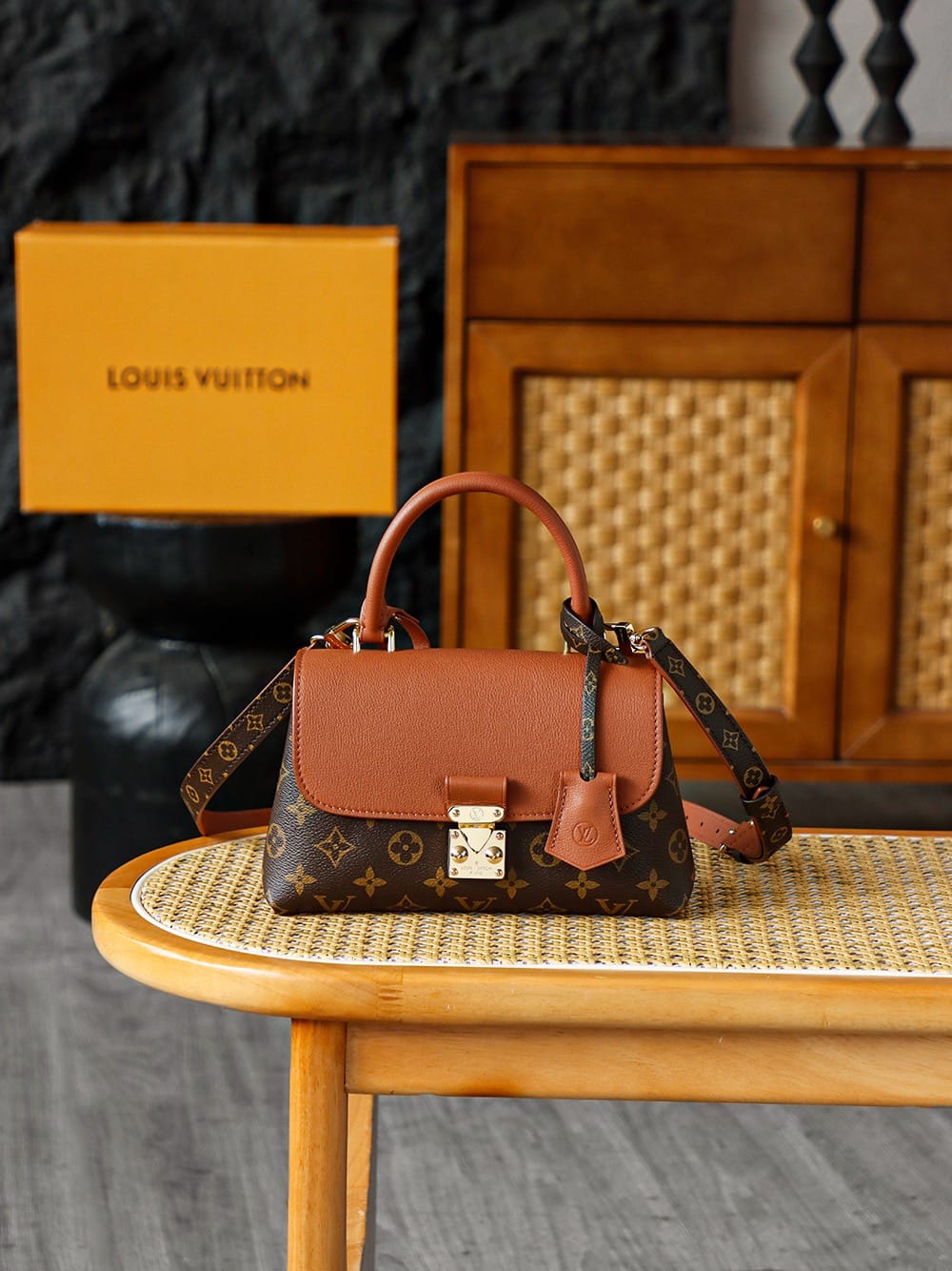 Madeleine Louis Vuitton M28288
