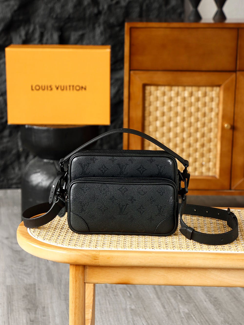 Nil Louis Vuitton M26783