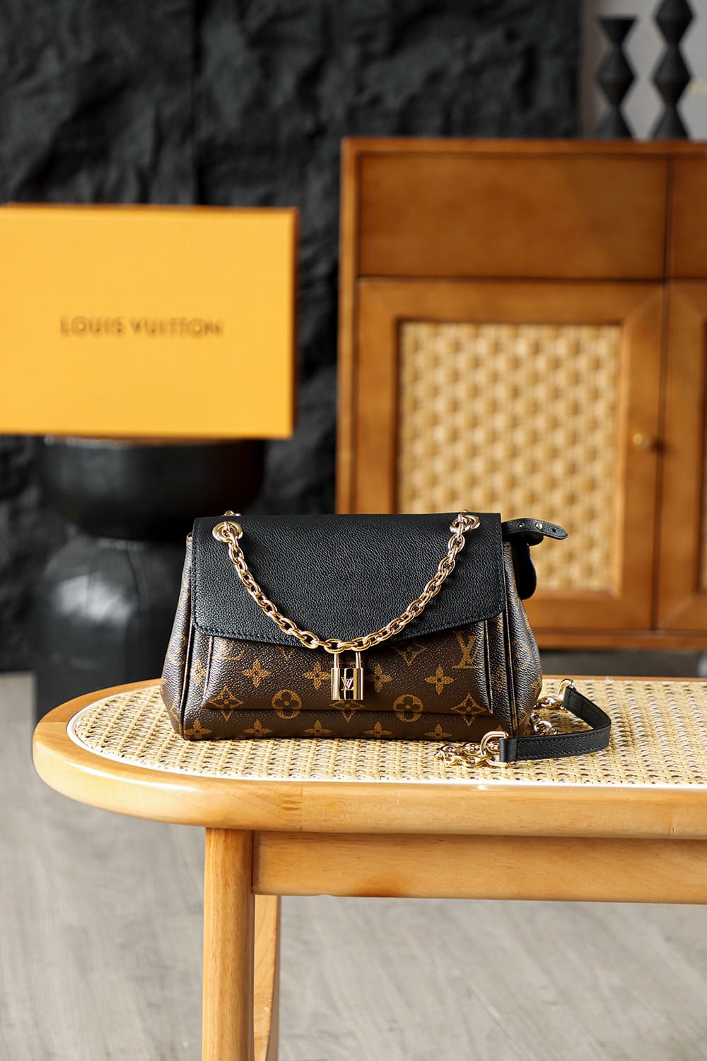 Sac Saint-Germain Louis Vuitton M26398
