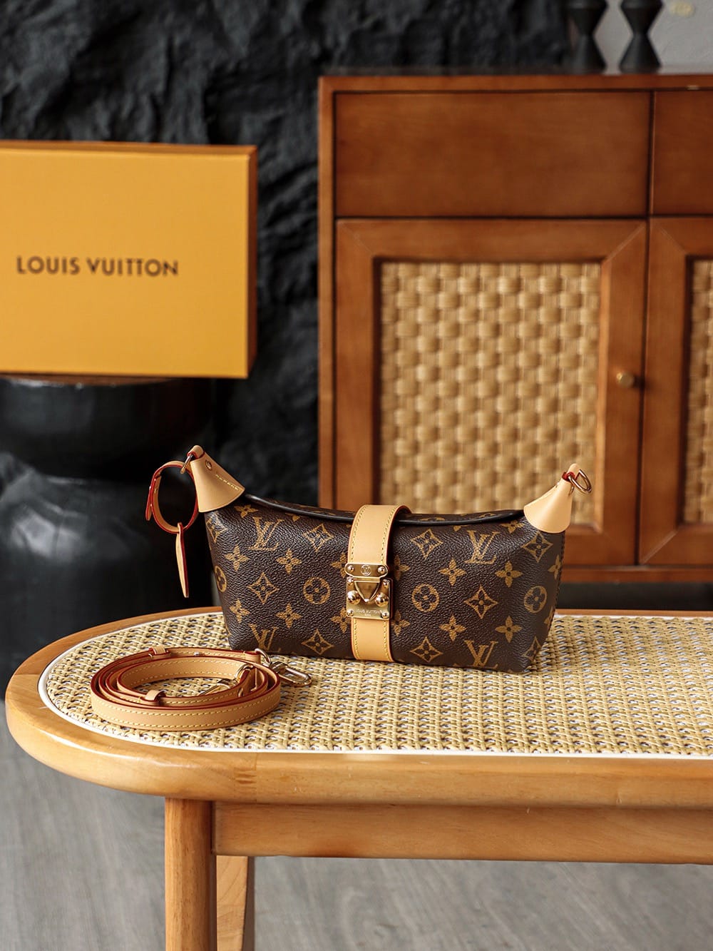 Pochette Mia Louis Vuitton M26191