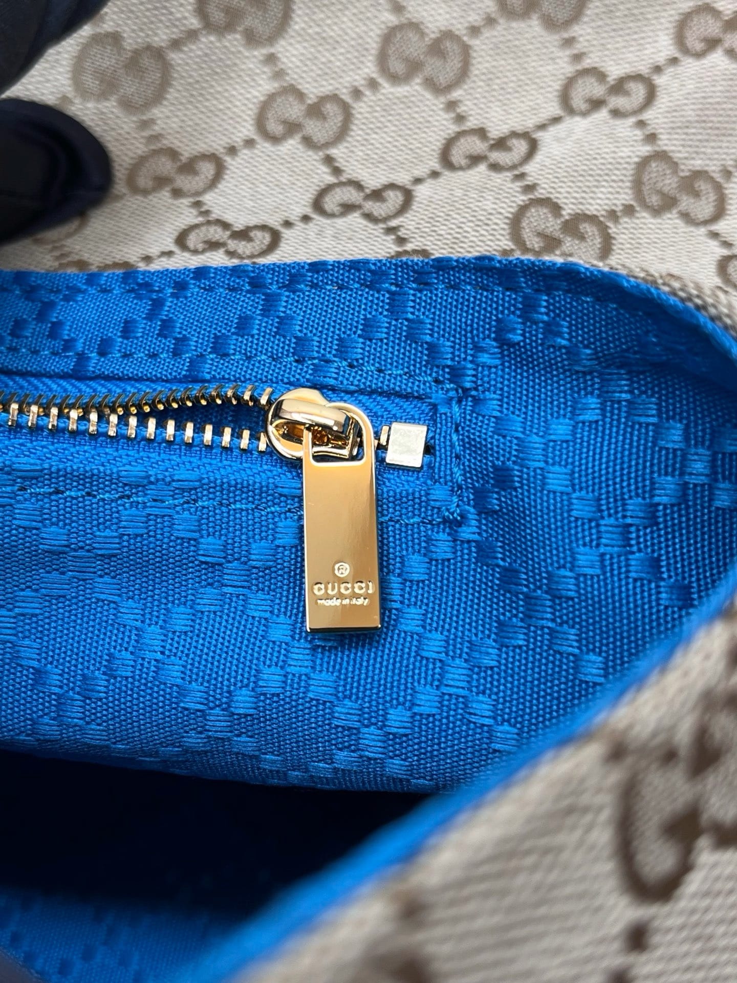 Madison Gucci 874744.1