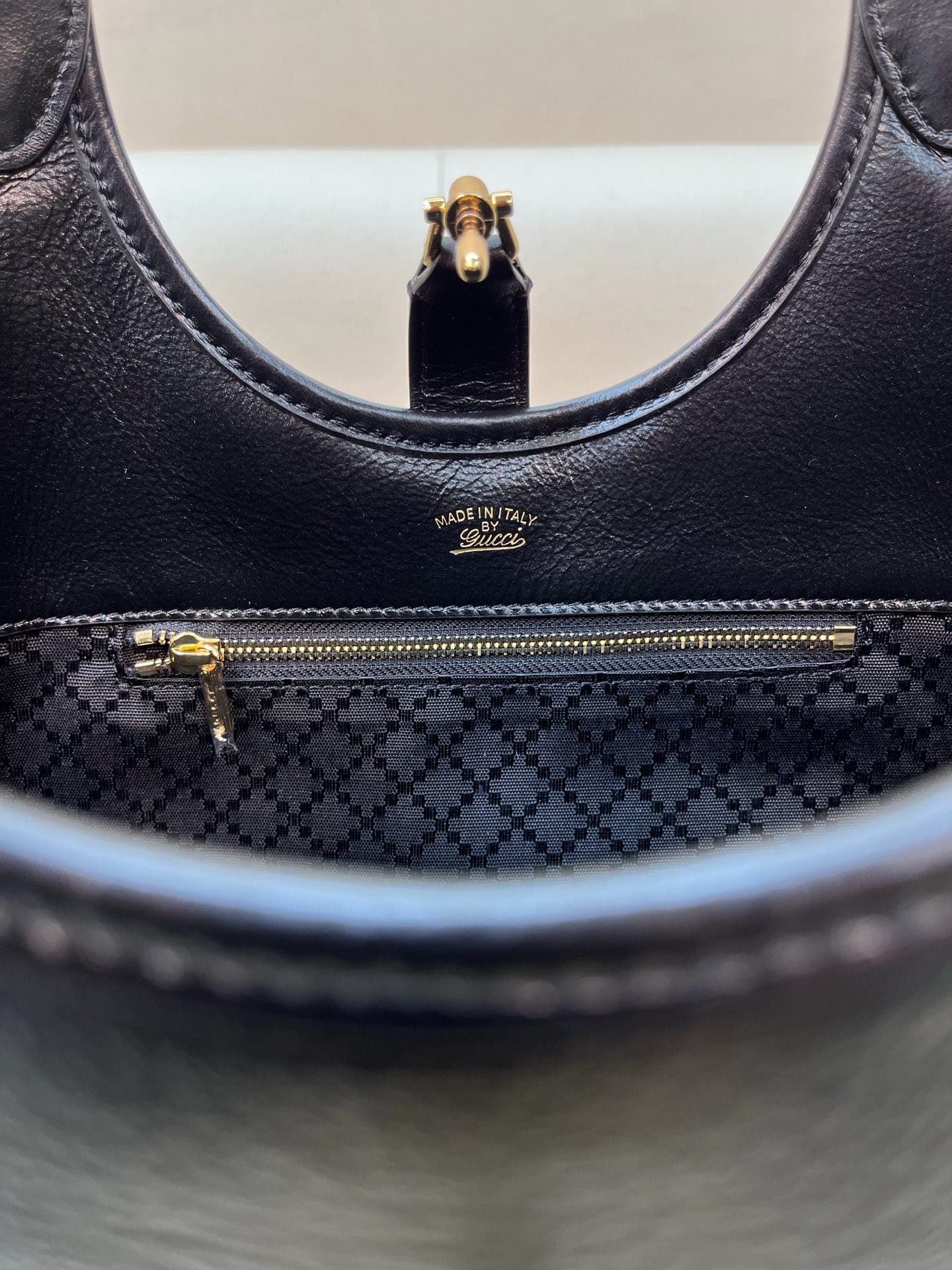 Mercato Gucci 866646.1