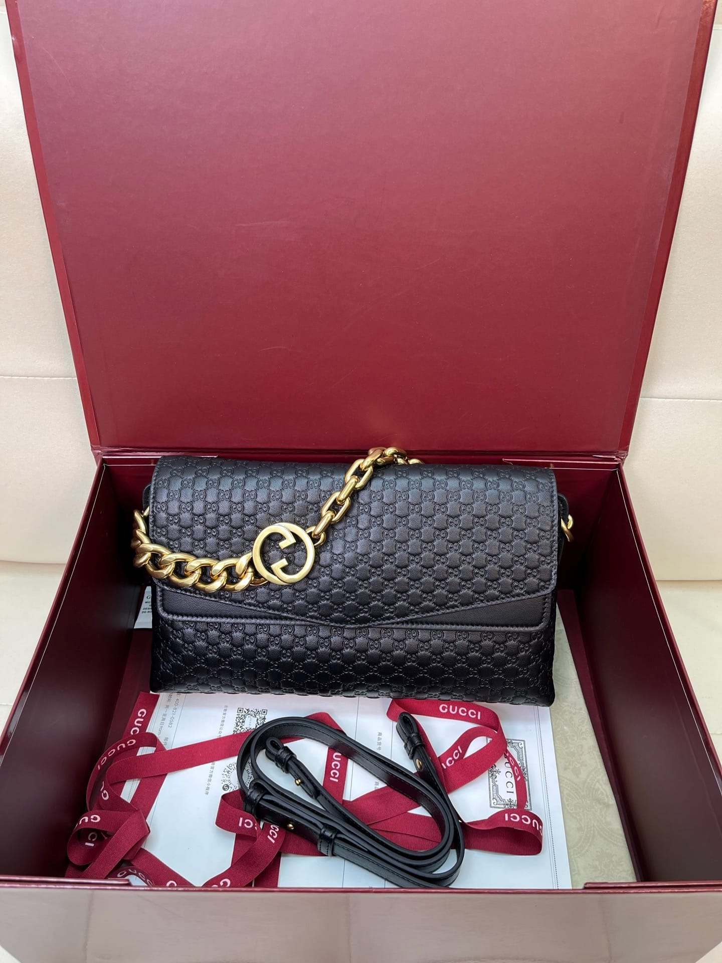 Medium Shoulder Bag Gucci 857622.1