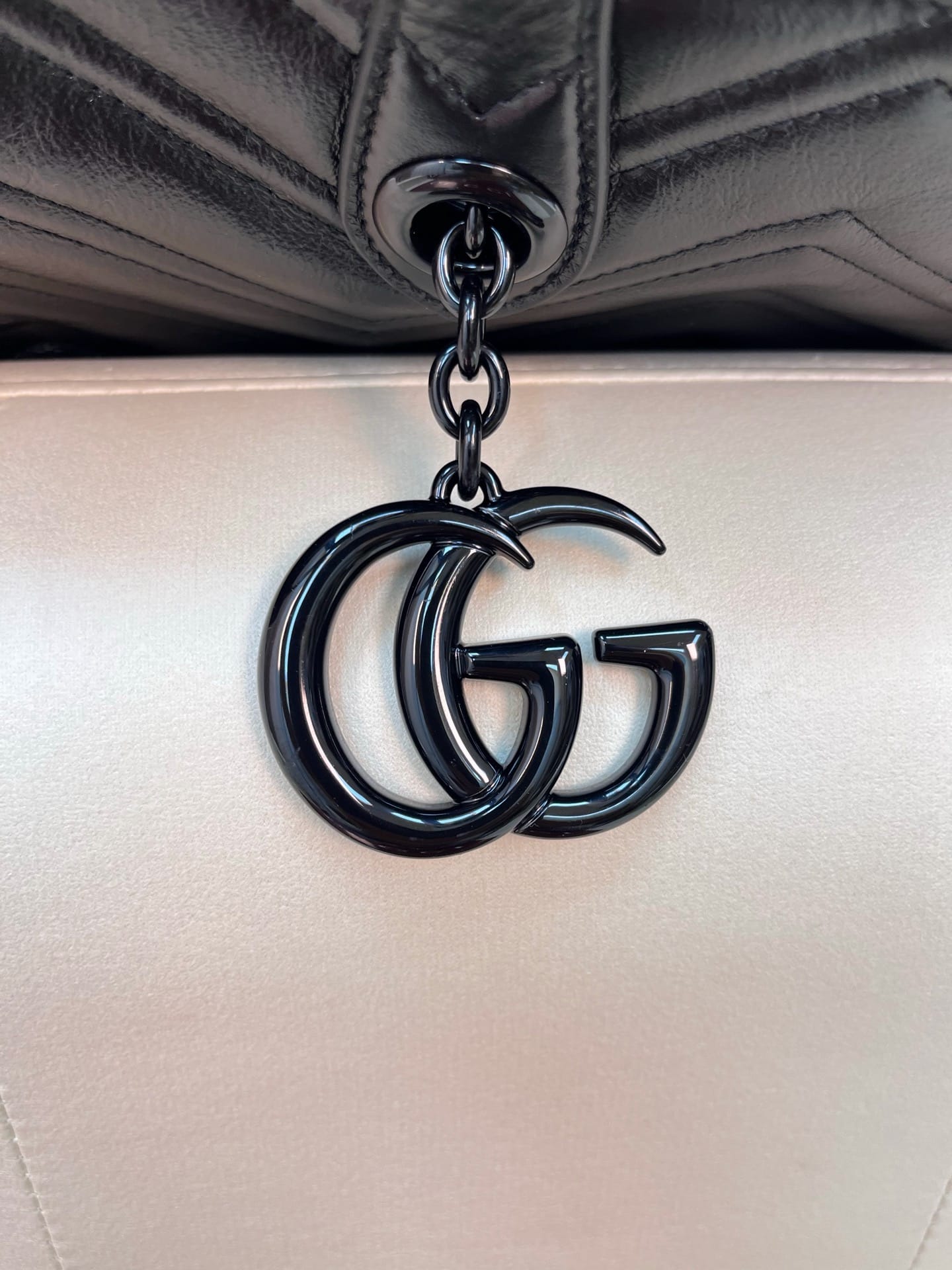 Marmont Gucci 855279