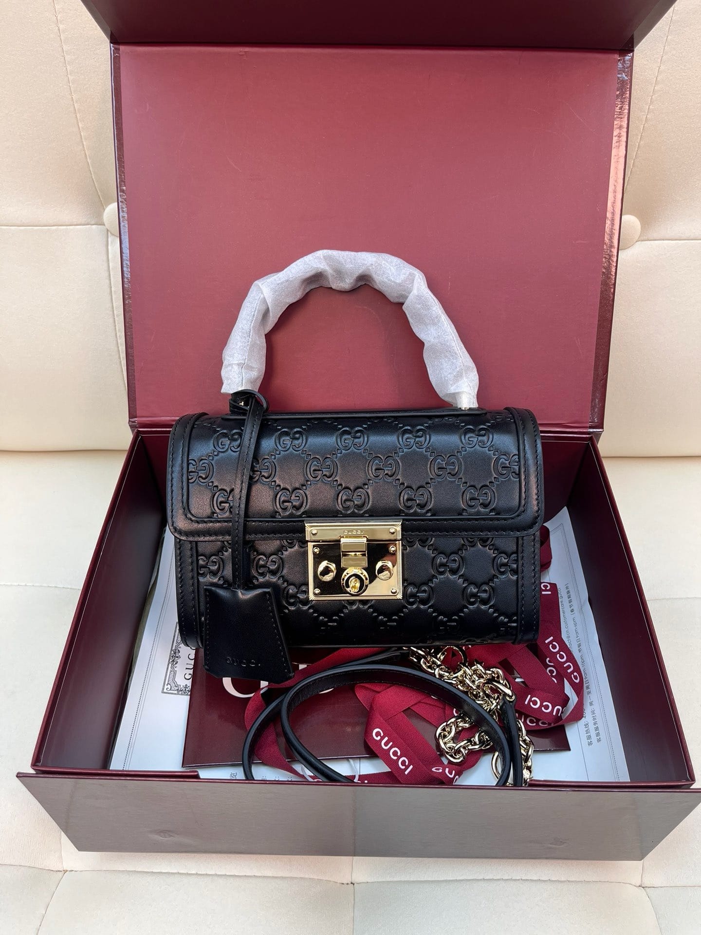 Padlock Gucci 848884