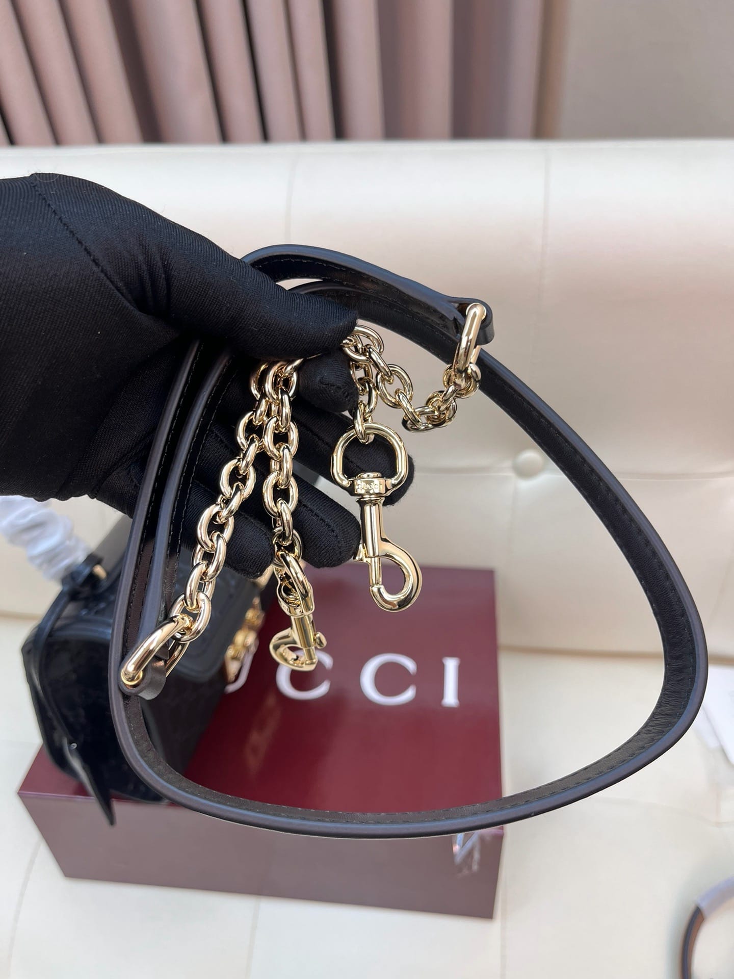 Padlock Gucci 848884