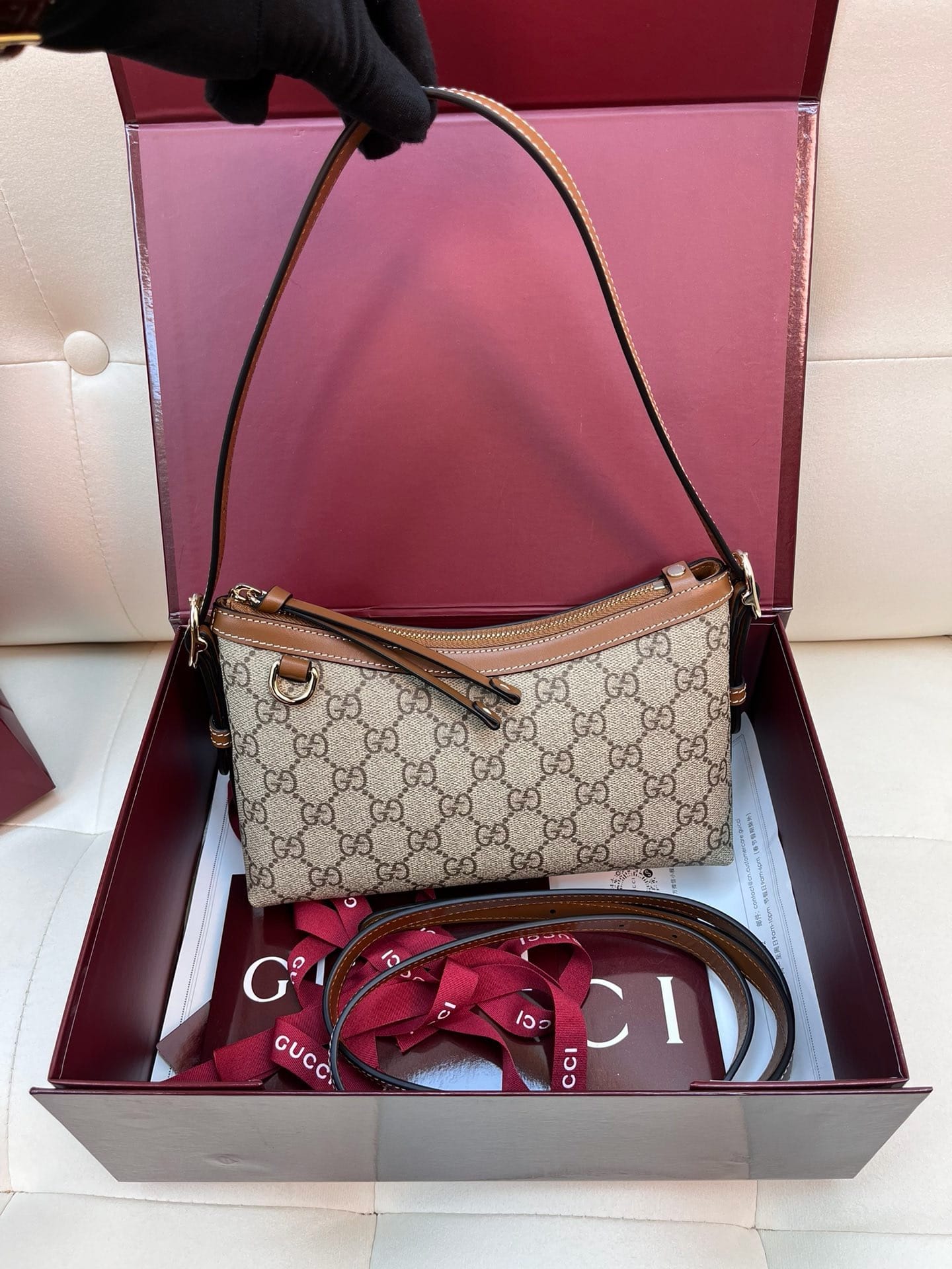 Emblem Gucci 847450