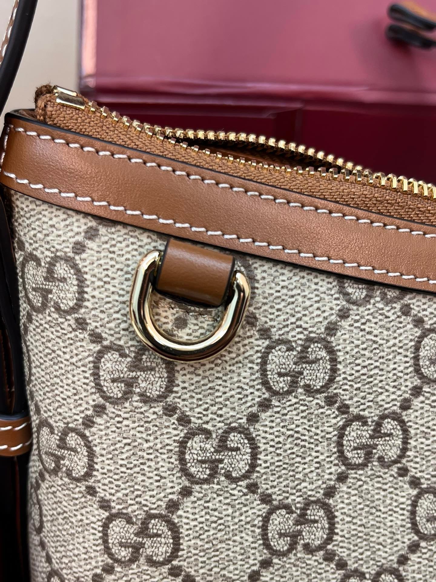 Emblem Gucci 847450