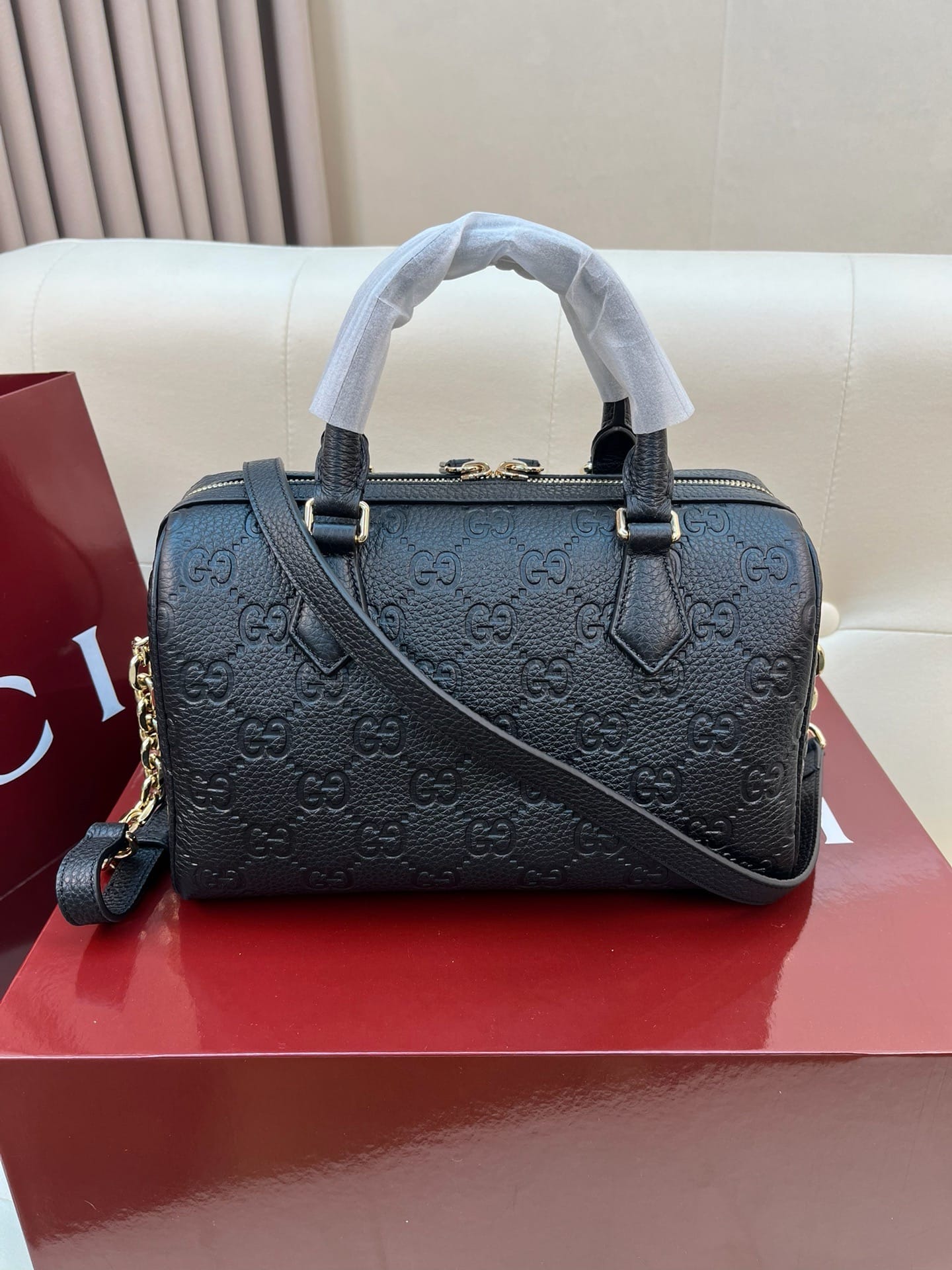 Emblem Gucci 815255