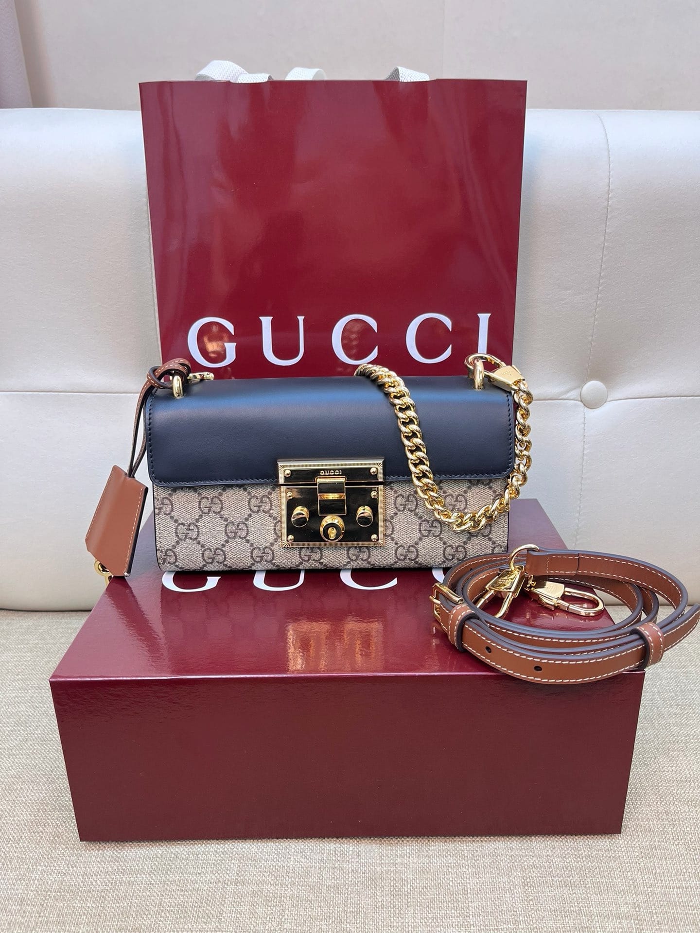 Padlock Gucci 735103